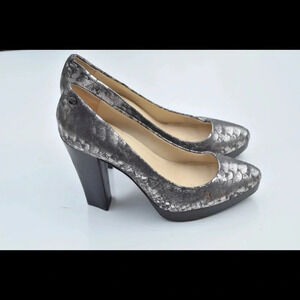 Calvin Klein Emmy pumps